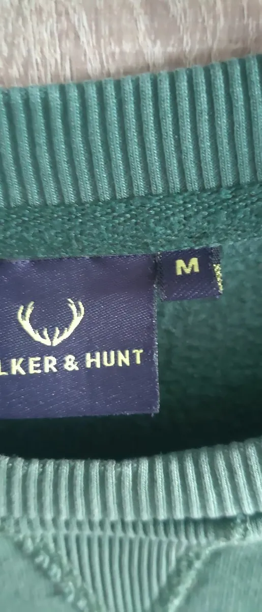Walker and hunt green sweatshirt size m - Image 3