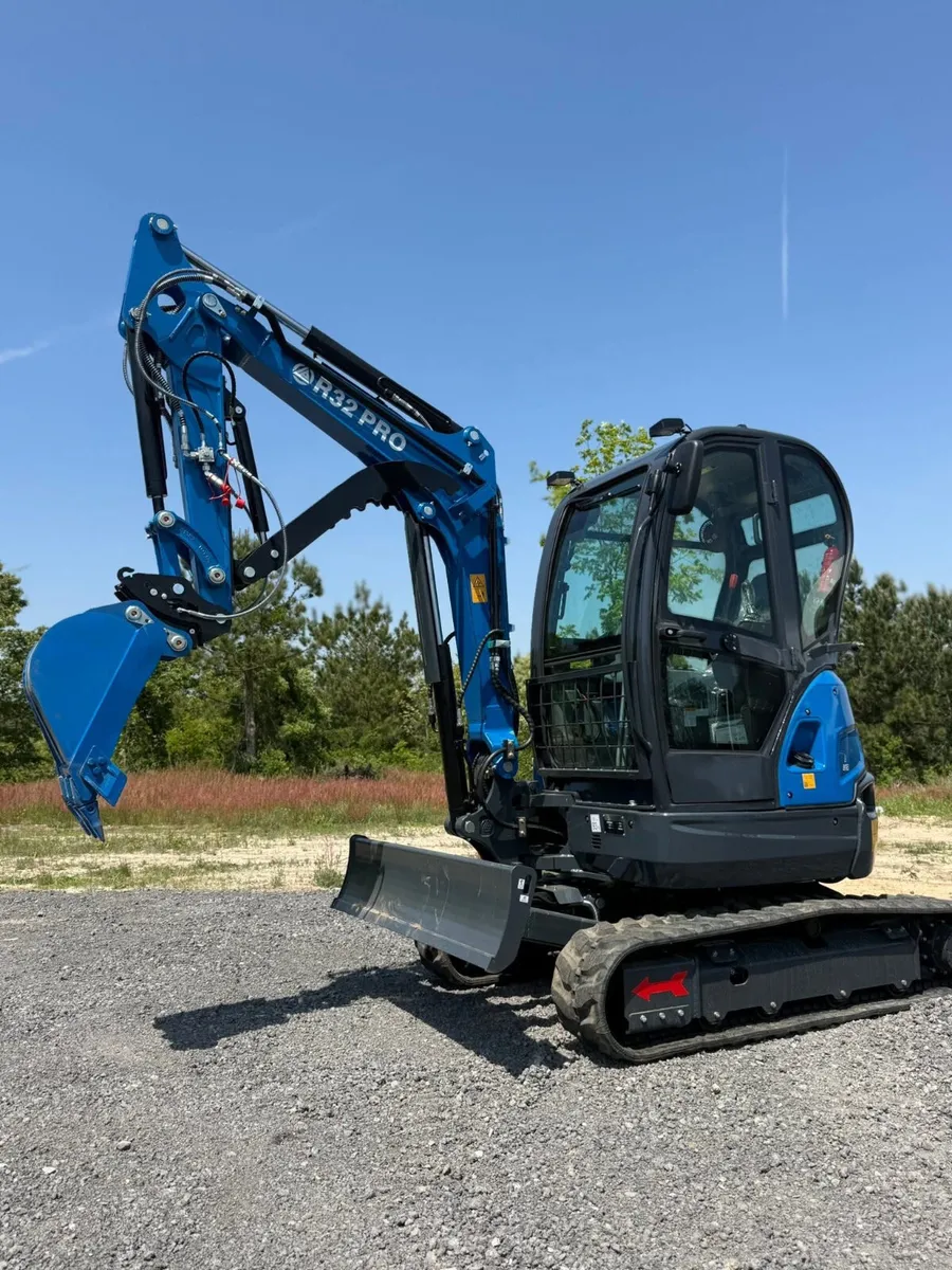 Rippa R32 Pro... 3.2 Ton Excavator... - Image 2