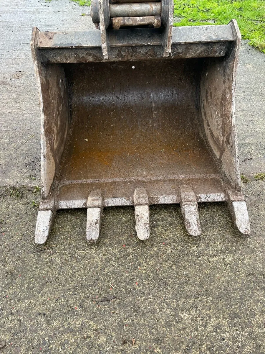 4ft digging bucket - Image 1