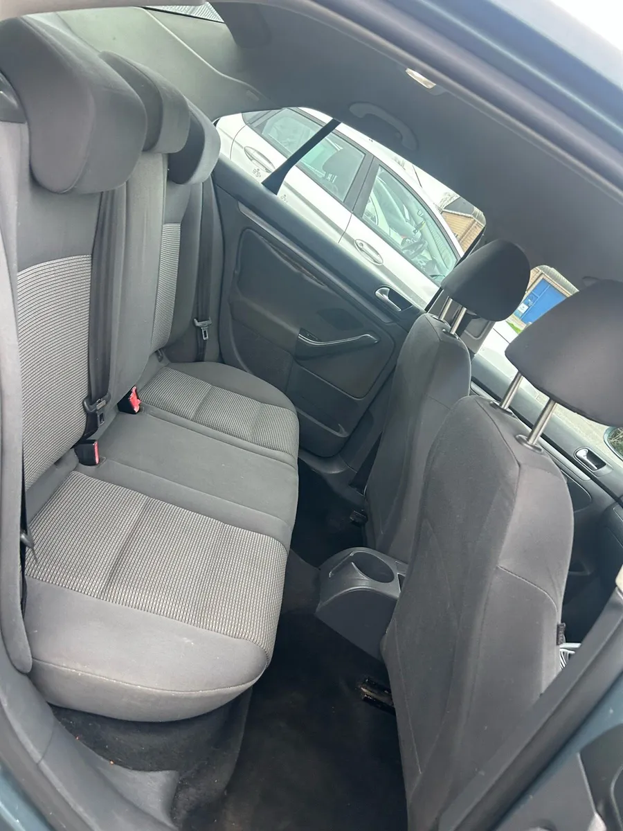 VOLKSWAGEN JETTA 1.9 TDI - Image 3