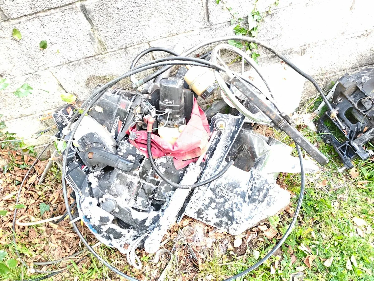 Mercury Alpha 1 and 3 Outdrives boat parts - Image 2