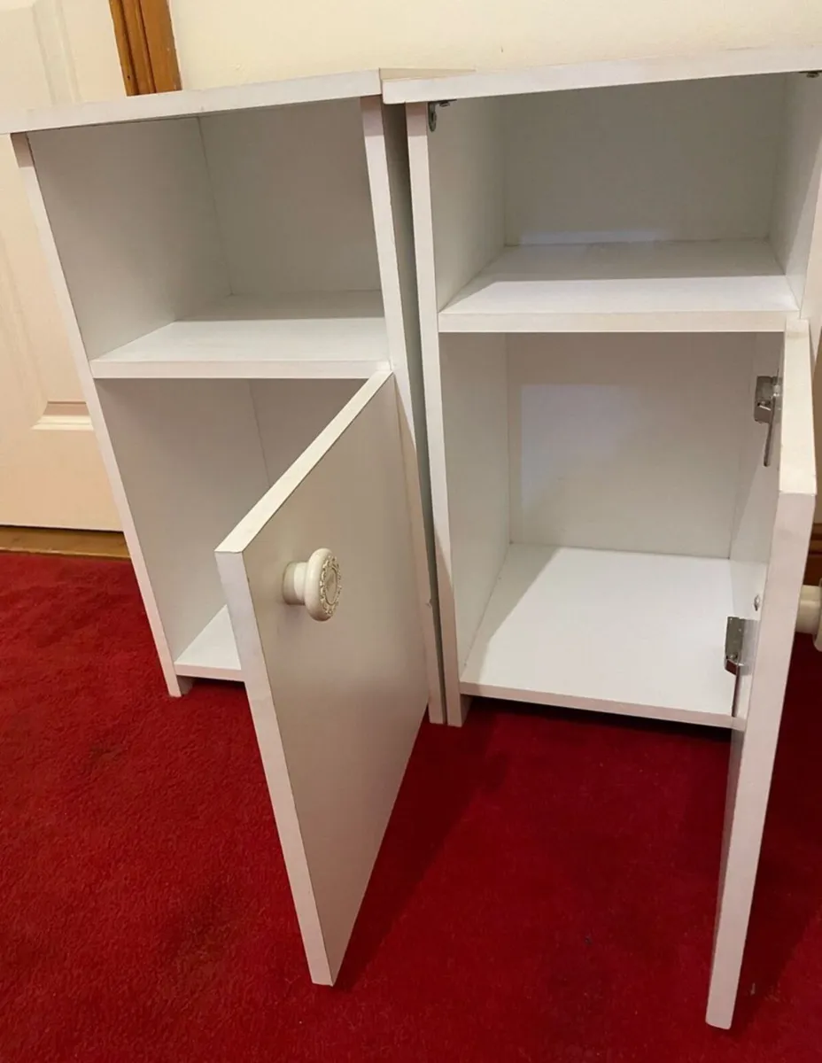 2 Bed side tables - Image 2