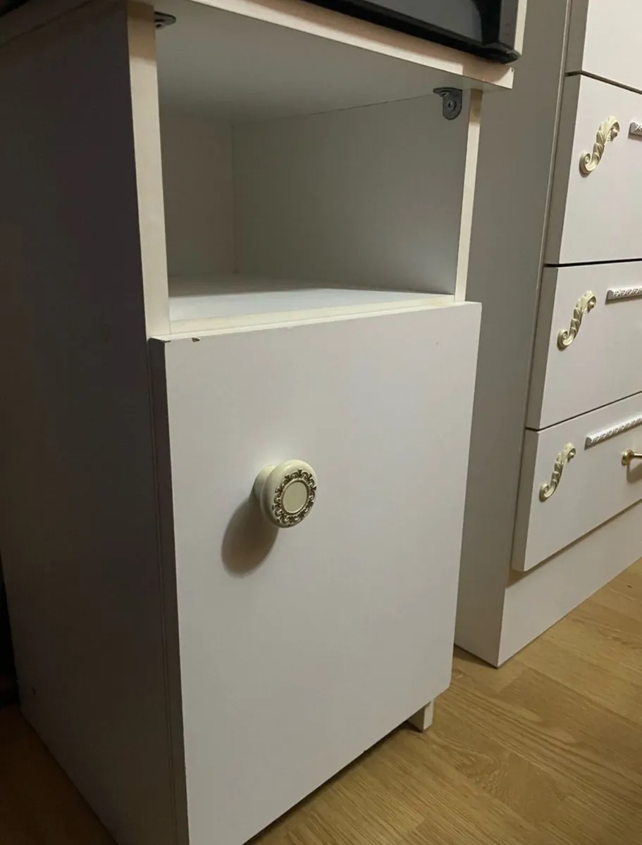 2 Bed side tables - Image 4