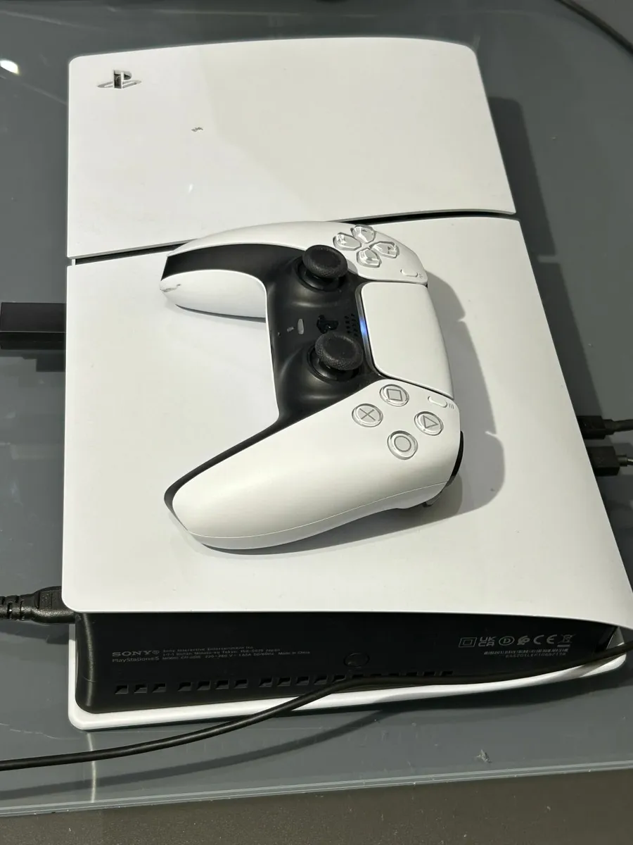 SONY PlayStation 5 Digital Edition & PS5 DualSense - Image 4