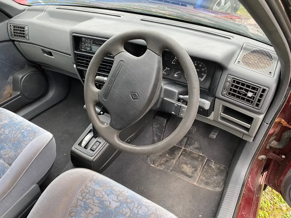 97 Nissan primera 1.6 gsx + more vintage cars - Image 4