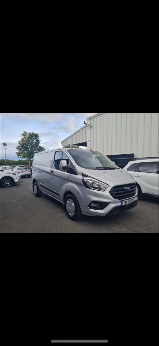Ford Transit Custom 2023 - Image 2