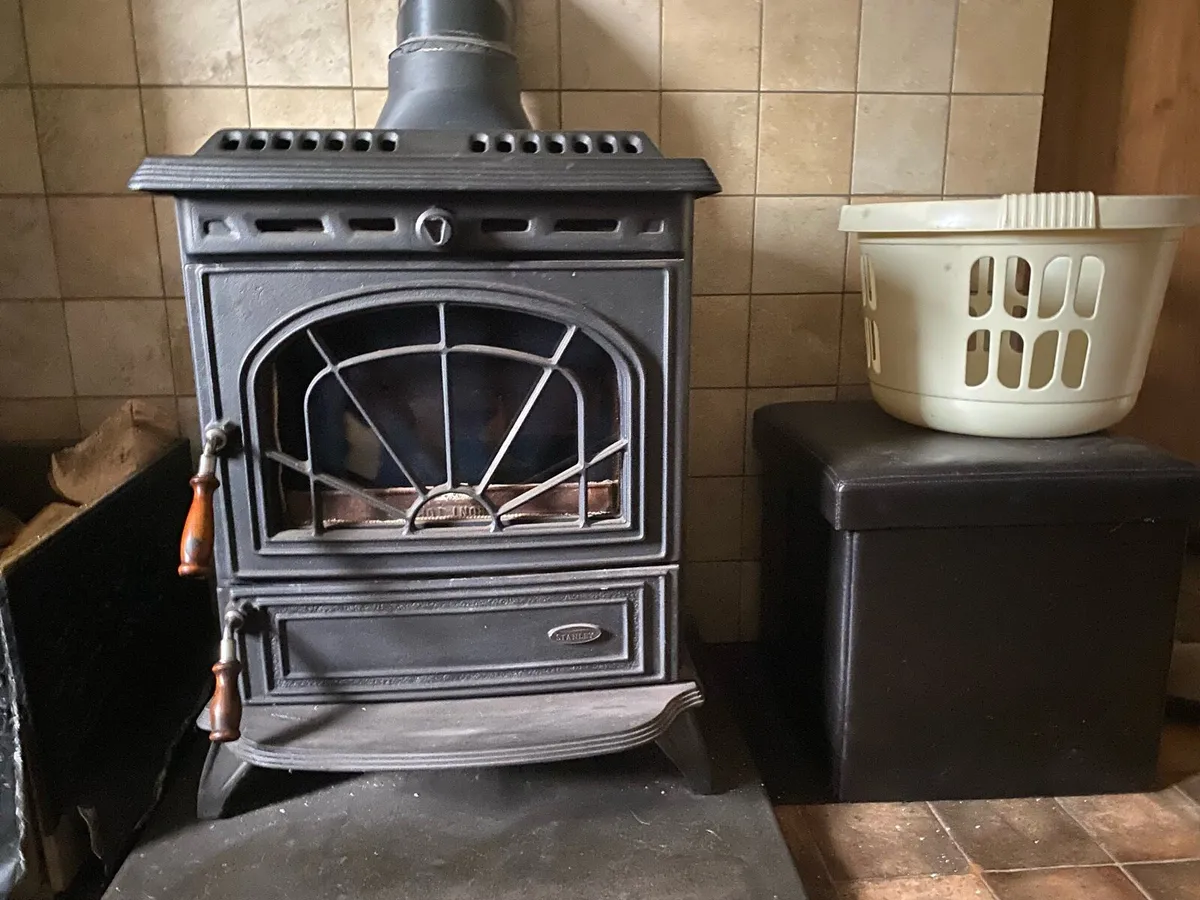 Stanley Erin boiler stove - Image 1