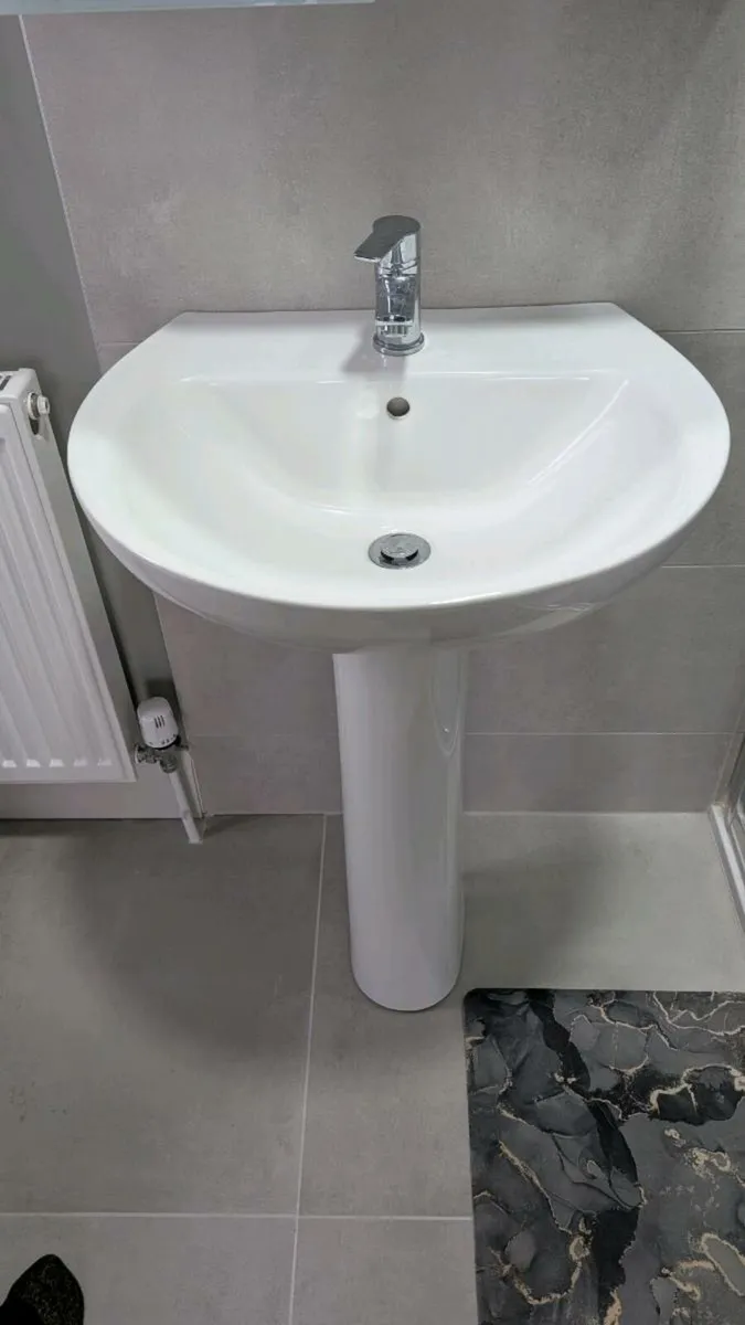 Brand New Pedestal Wash Basins (2) – 600 x 450 mm - Image 1