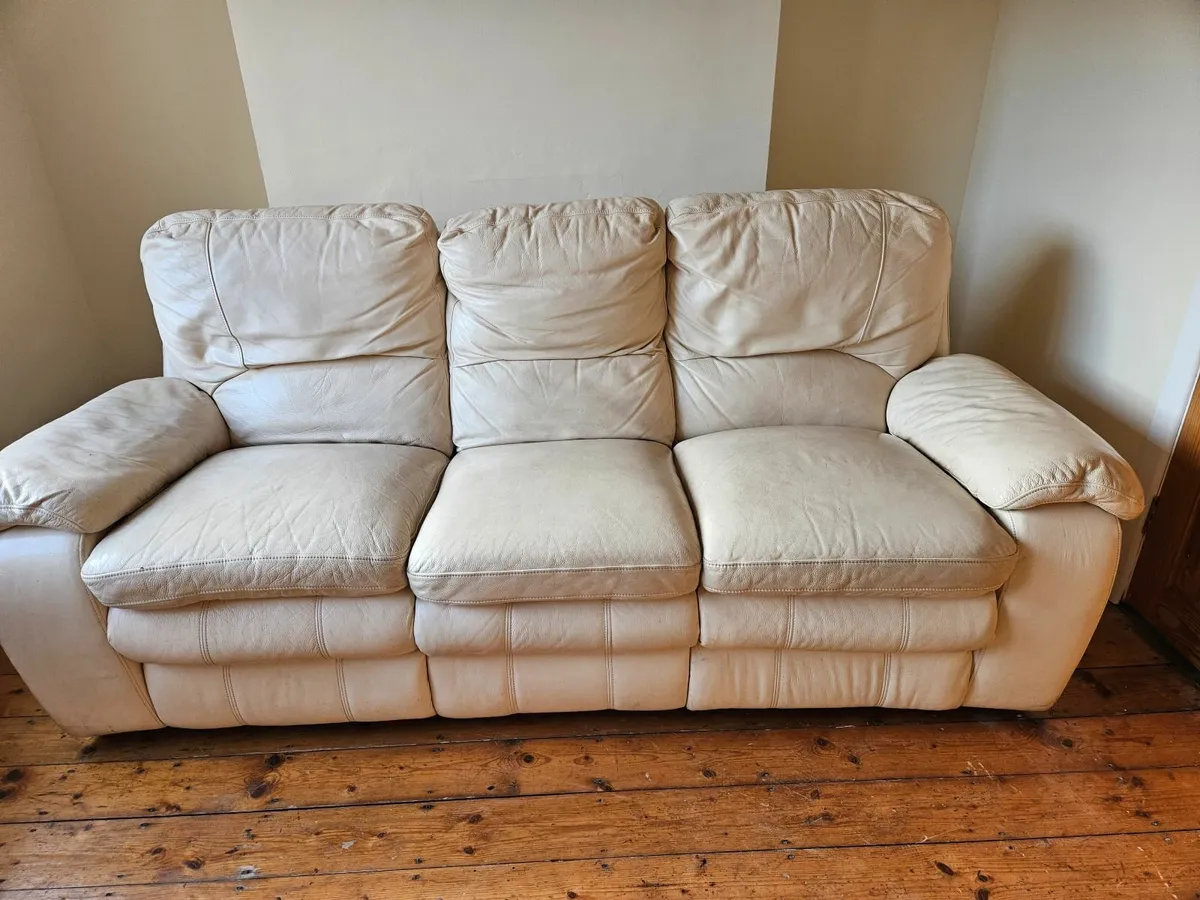 Three seater recliner sofa - Image 1