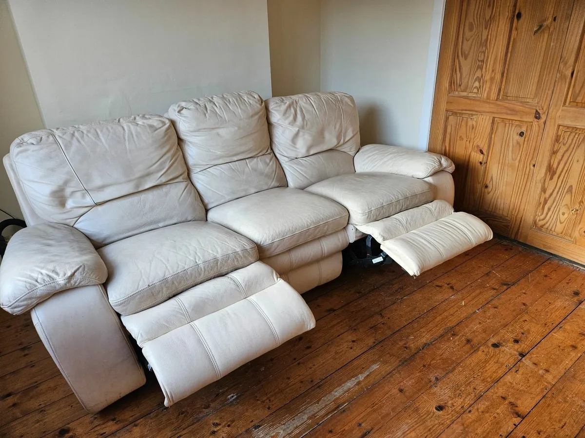 Three seater recliner sofa - Image 2