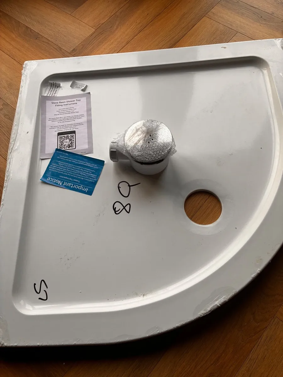 Shower tray - Image 1