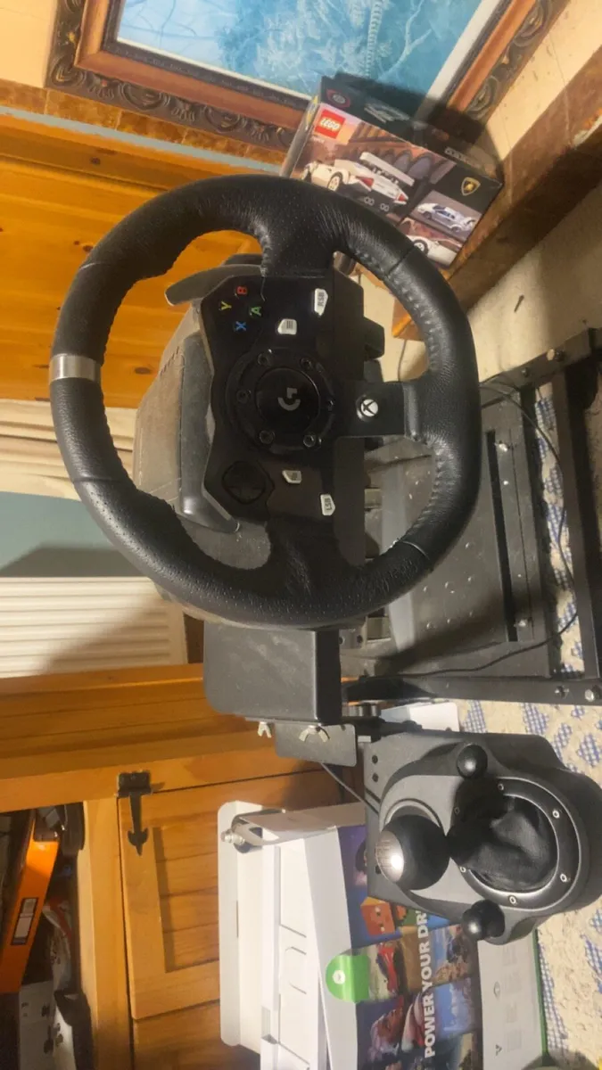 Logitech steering wheel and frame - Image 3
