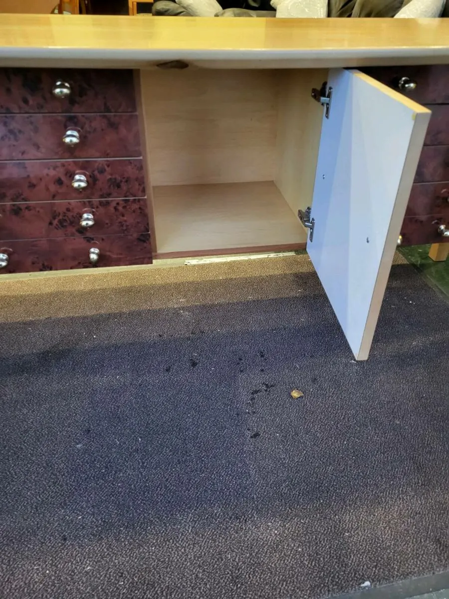 Stunning walnut and beech sideboard - Image 4