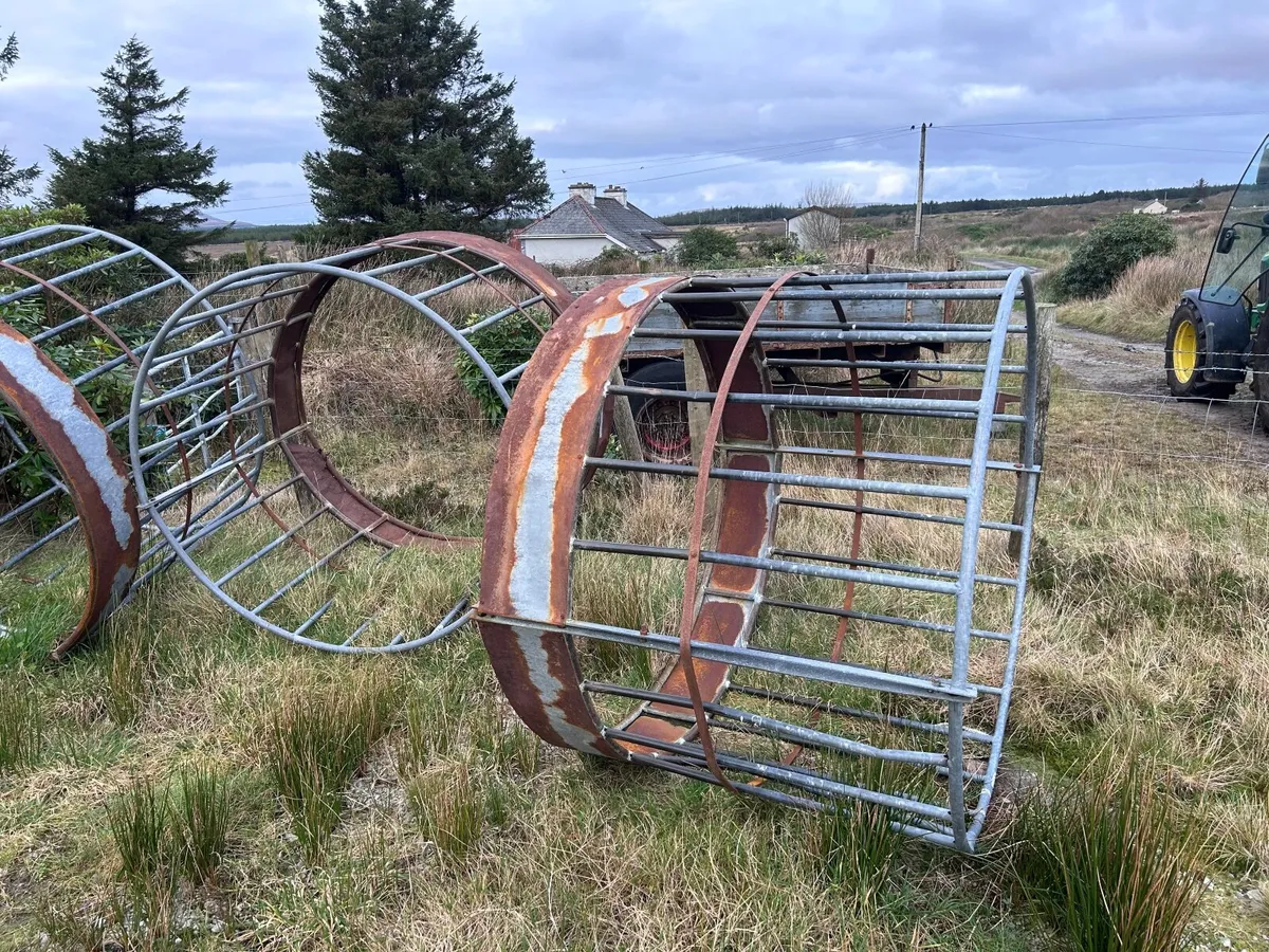 Sheep Round feeders €100 each ono - Image 1