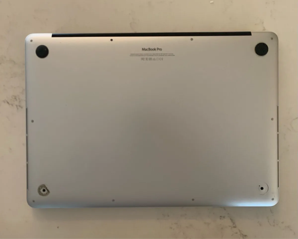 15” MacBook Pro - i7, 16 GB RAM 512 GB SSD - Image 3