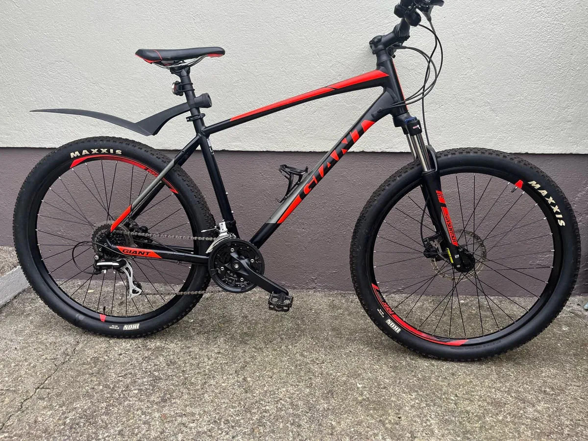 Giant Talon  Mountain bike. - Image 1