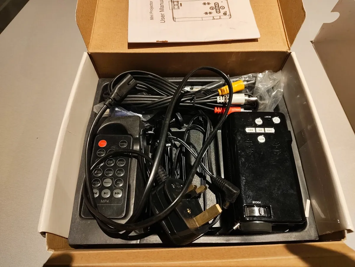 Mini projector - Image 2