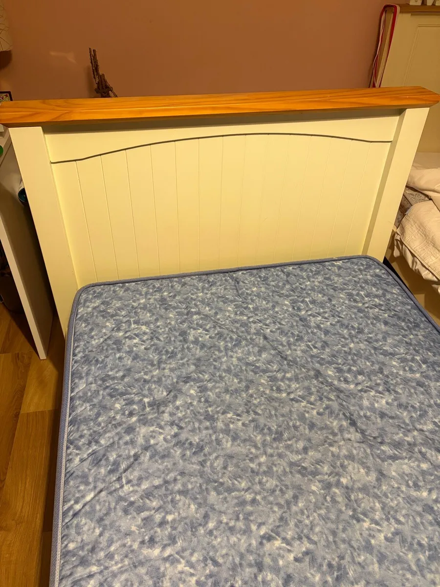 Single bed frame and mattress - Image 2