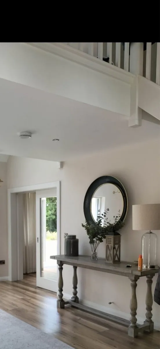 Console Table - Image 3