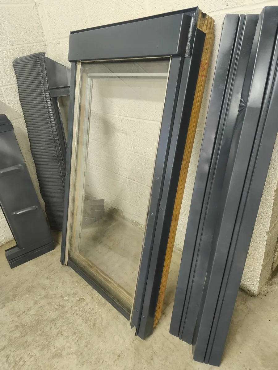 2 x Velux Windows 78cm x 140cm - Image 3