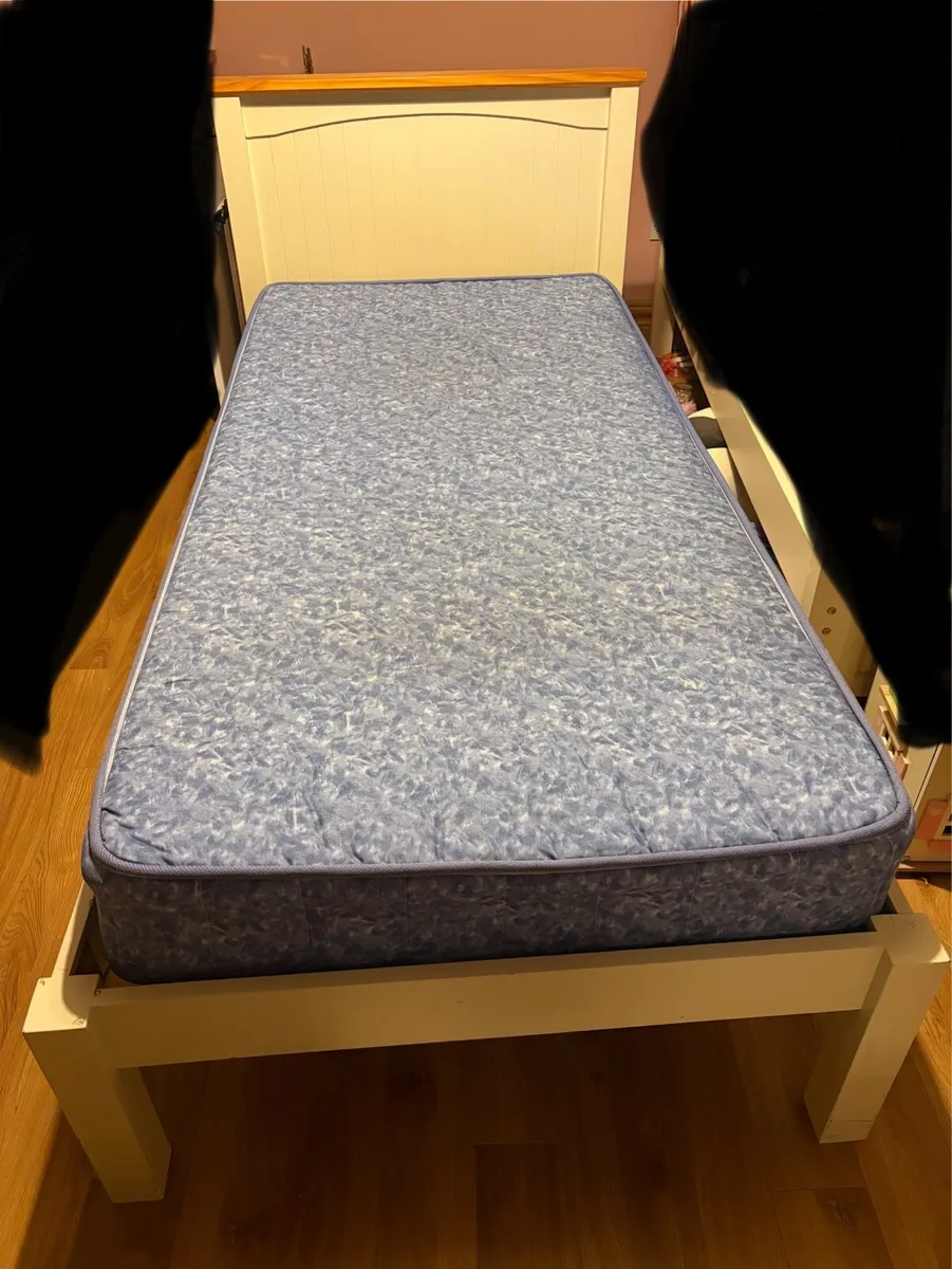 Single bed frame and mattress - Image 1
