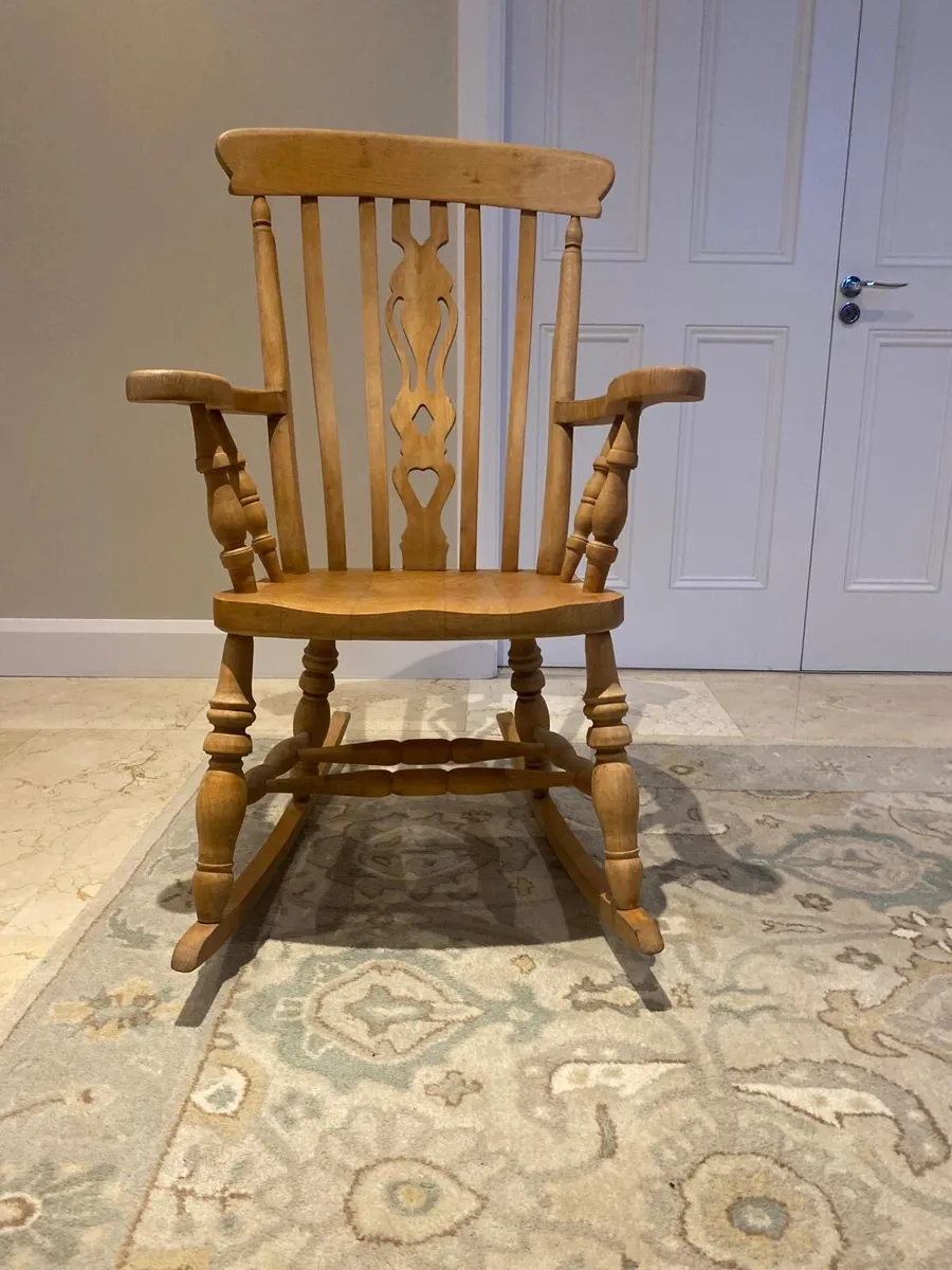 Traditional Windsor Style Rocking Chair - Image 1