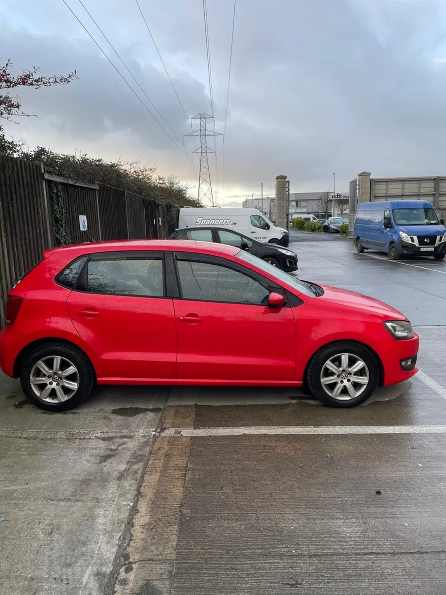 Volkswagen Polo Automatic 2012 - Image 2