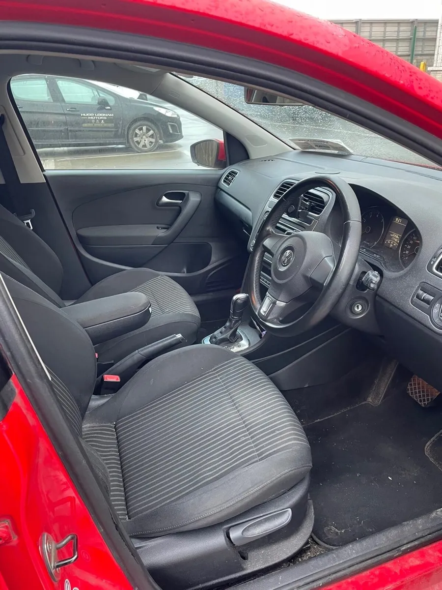 Volkswagen Polo Automatic 2012 - Image 4