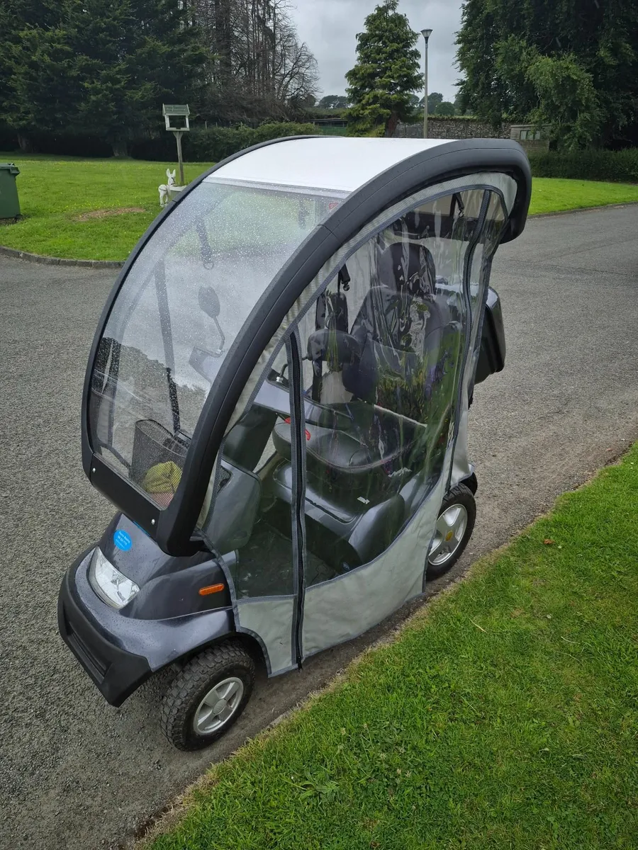 Mobility scooter - Image 1