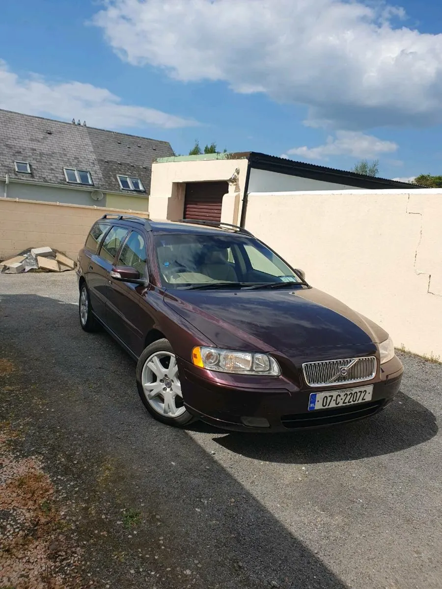 Volvo v70 - Image 2