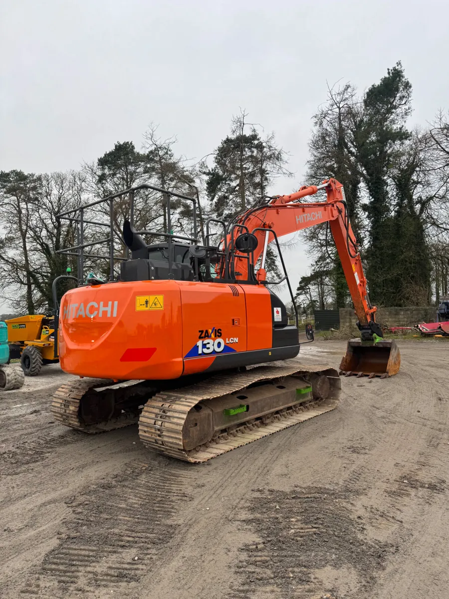 Hitachi 130-6 - Image 1