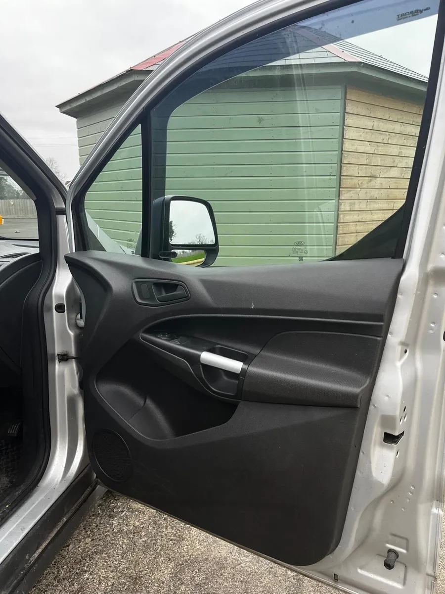 Ford transit connect - Image 4
