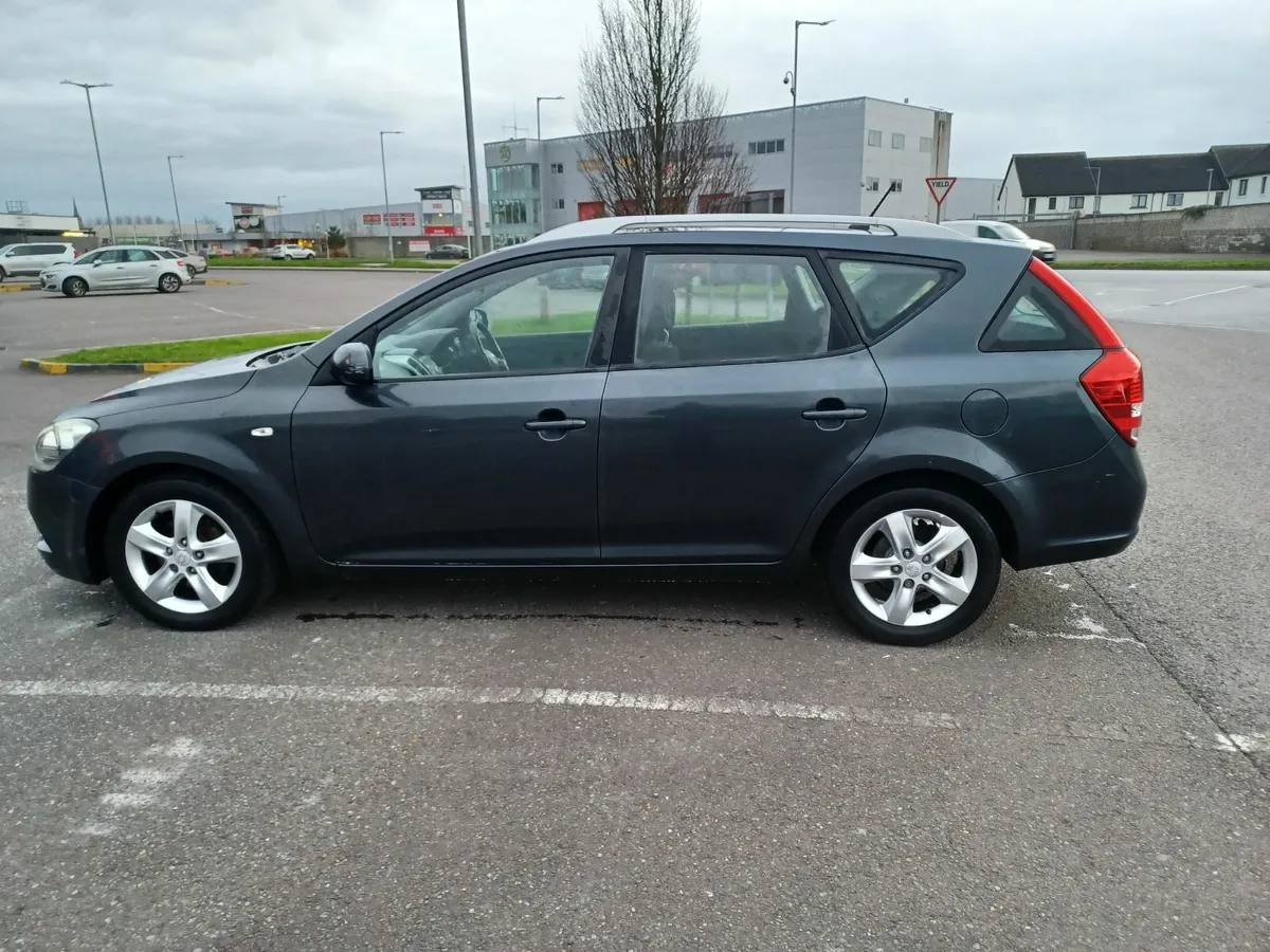 Kia Ceed 2012 - Image 4