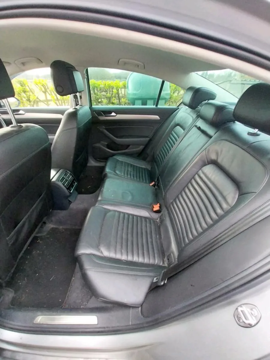Volkswagen Passat HL 2.0tdi M6F 150HP 4dr silver, - Image 3