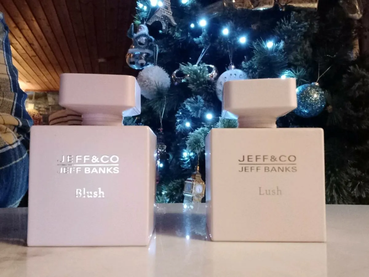 4 x women's fragrances, D18 post 6e - Image 2