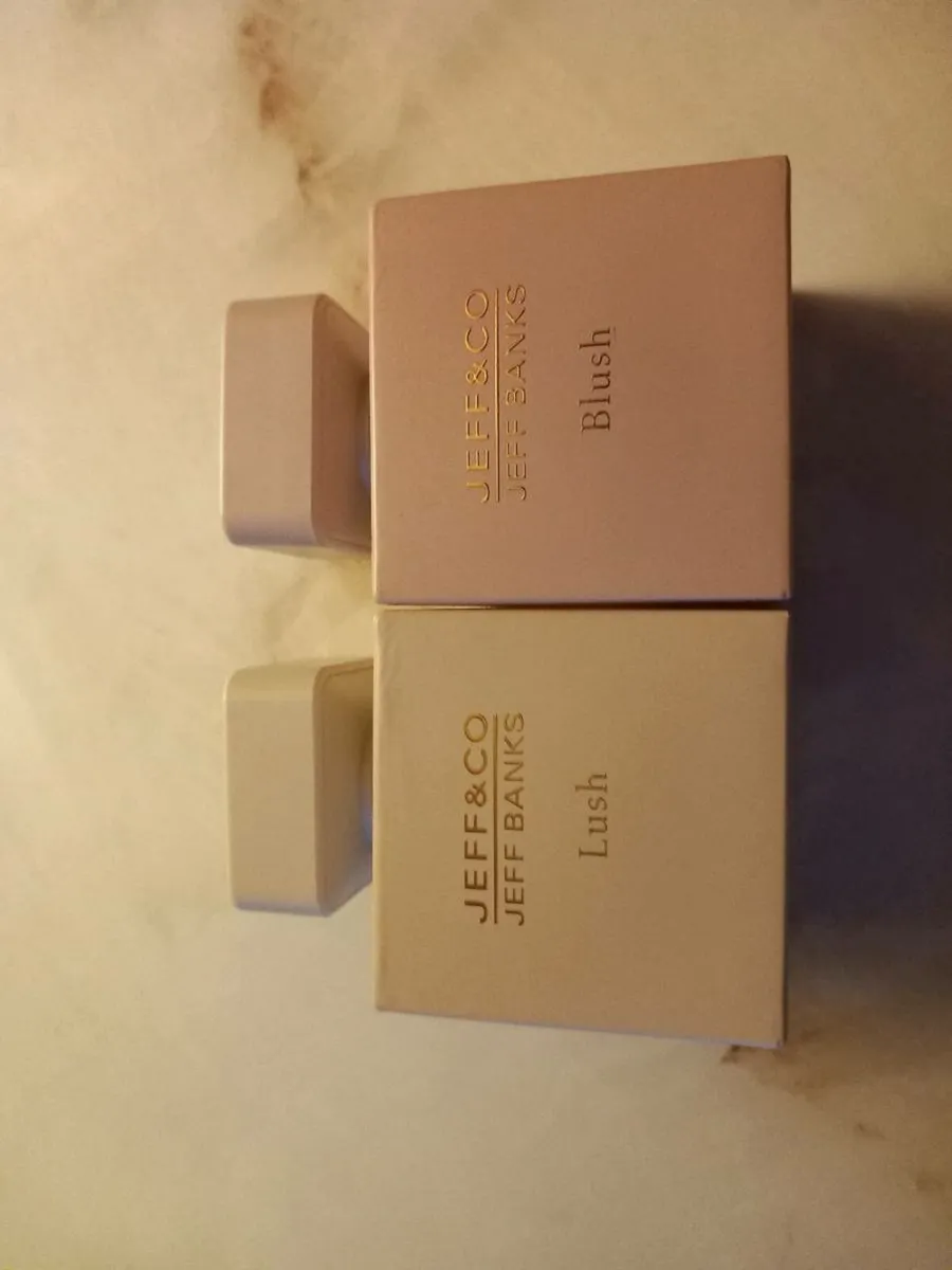 4 x women's fragrances, D18 post 6e - Image 3