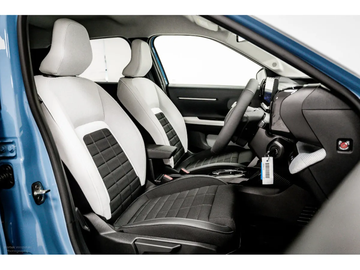 Citroen C3 ë-MAX 44kWh 115HP - Two-tone Roof - Image 2