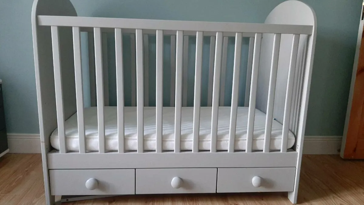 Cot/Toddler Bed - Image 1