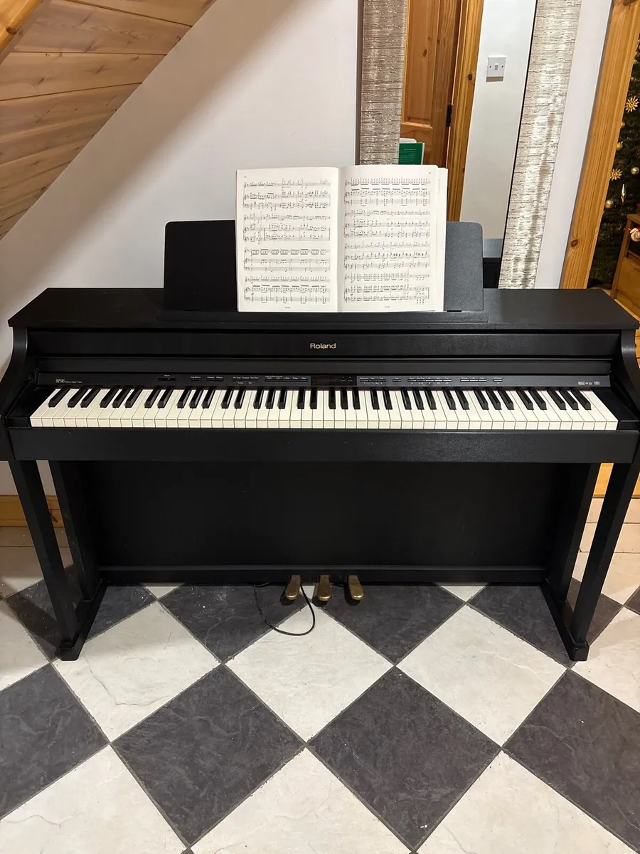 Digital Roland Piano - Image 2