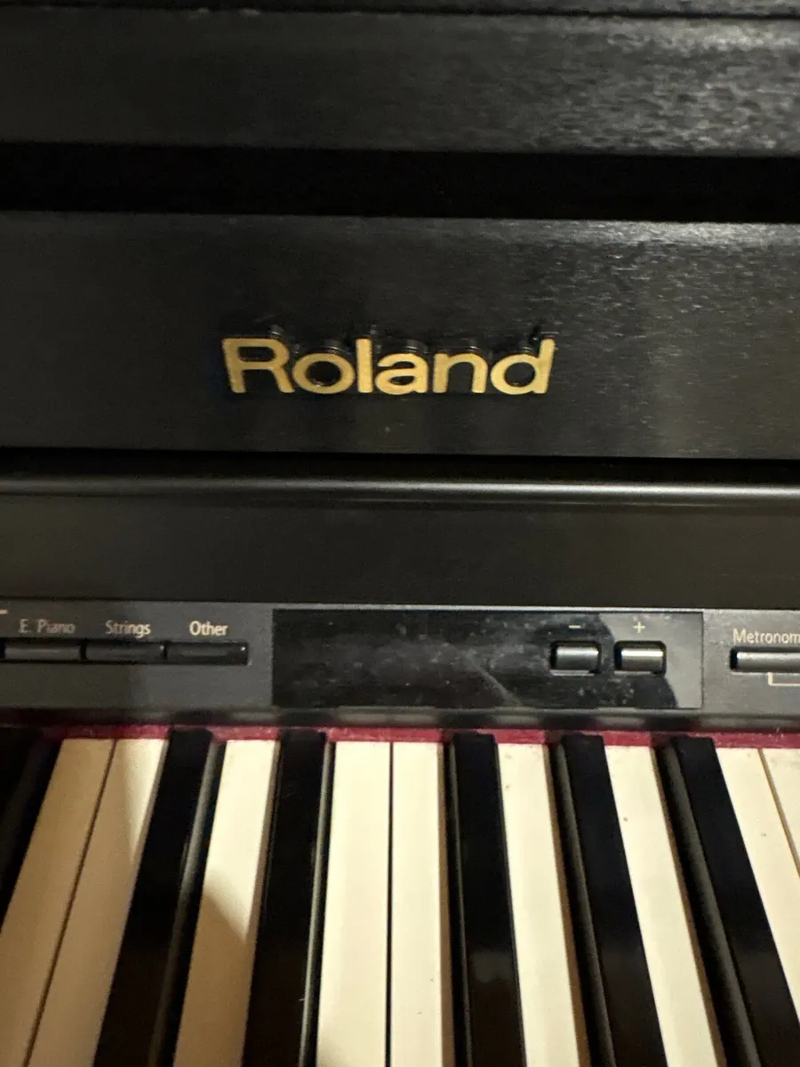 Digital Roland Piano - Image 3