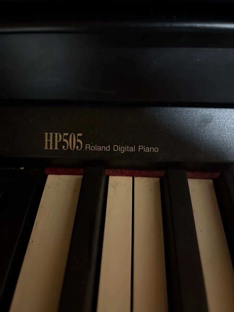 Digital Roland Piano - Image 4