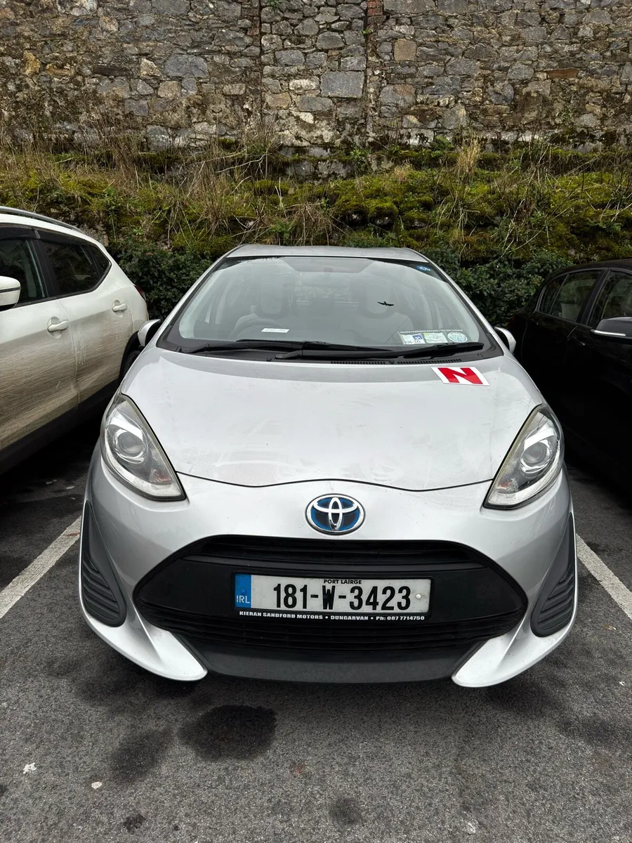 Toyota aquat hybrid - Image 1