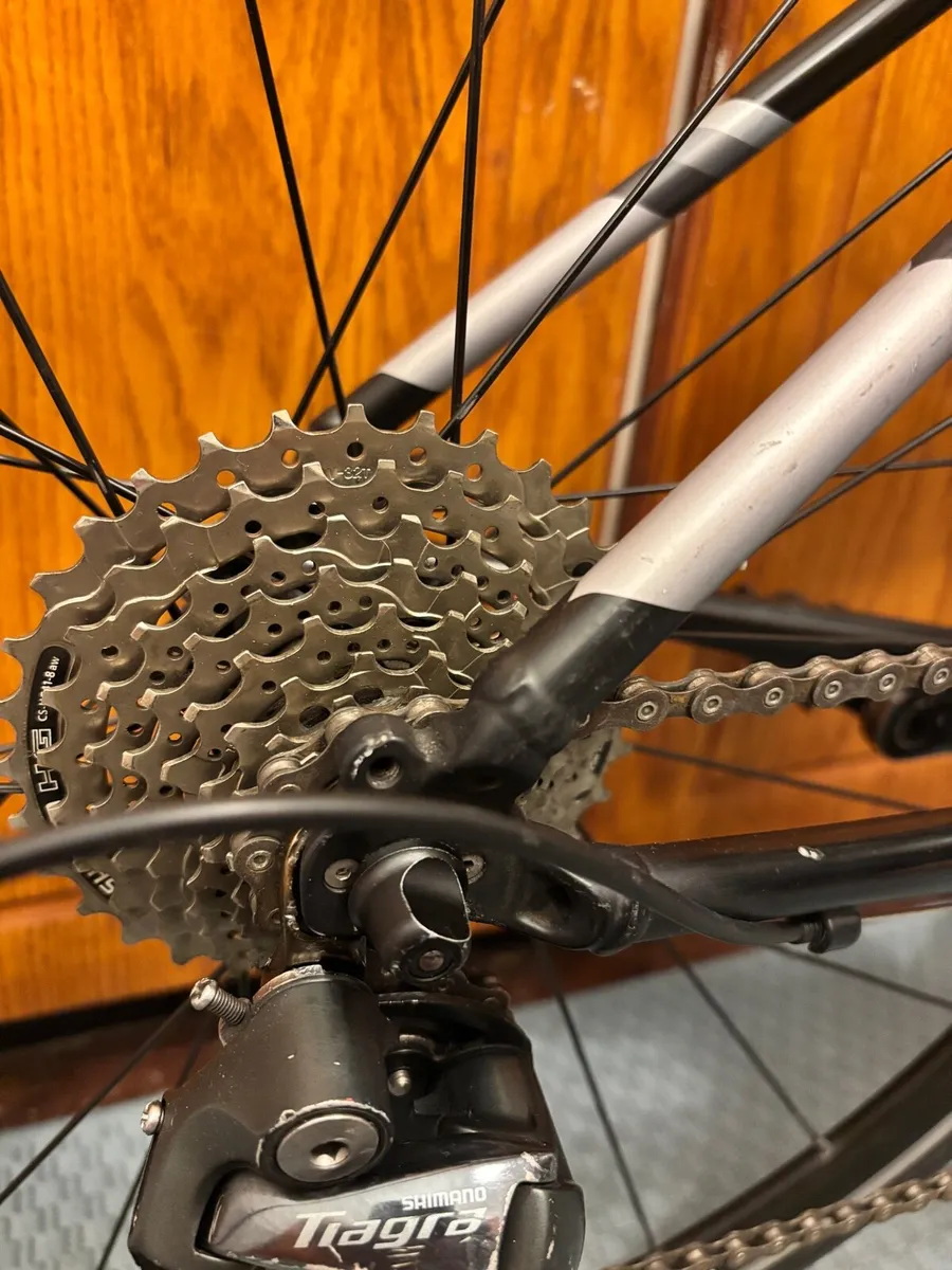 Trek road bike - Image 3