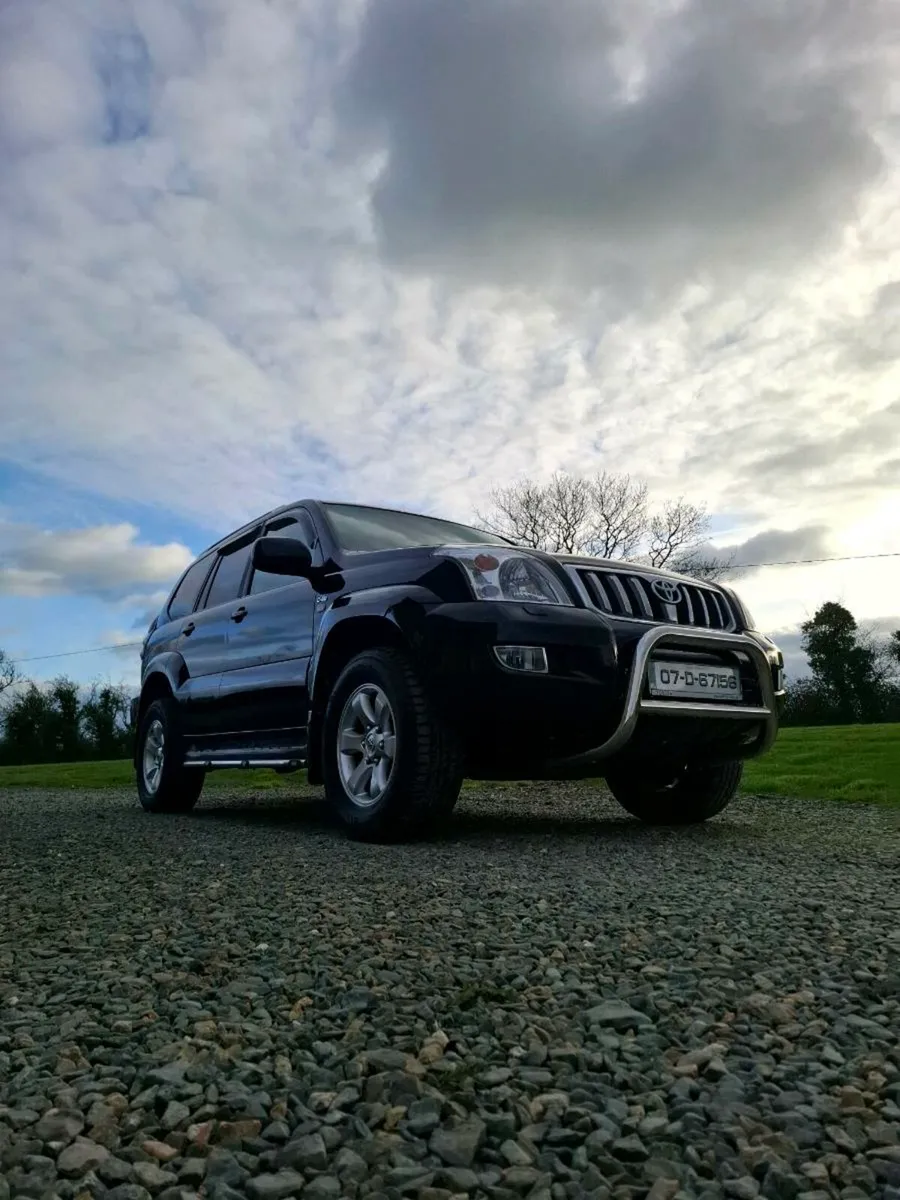 Toyota Landcruiser crewcab - Image 1