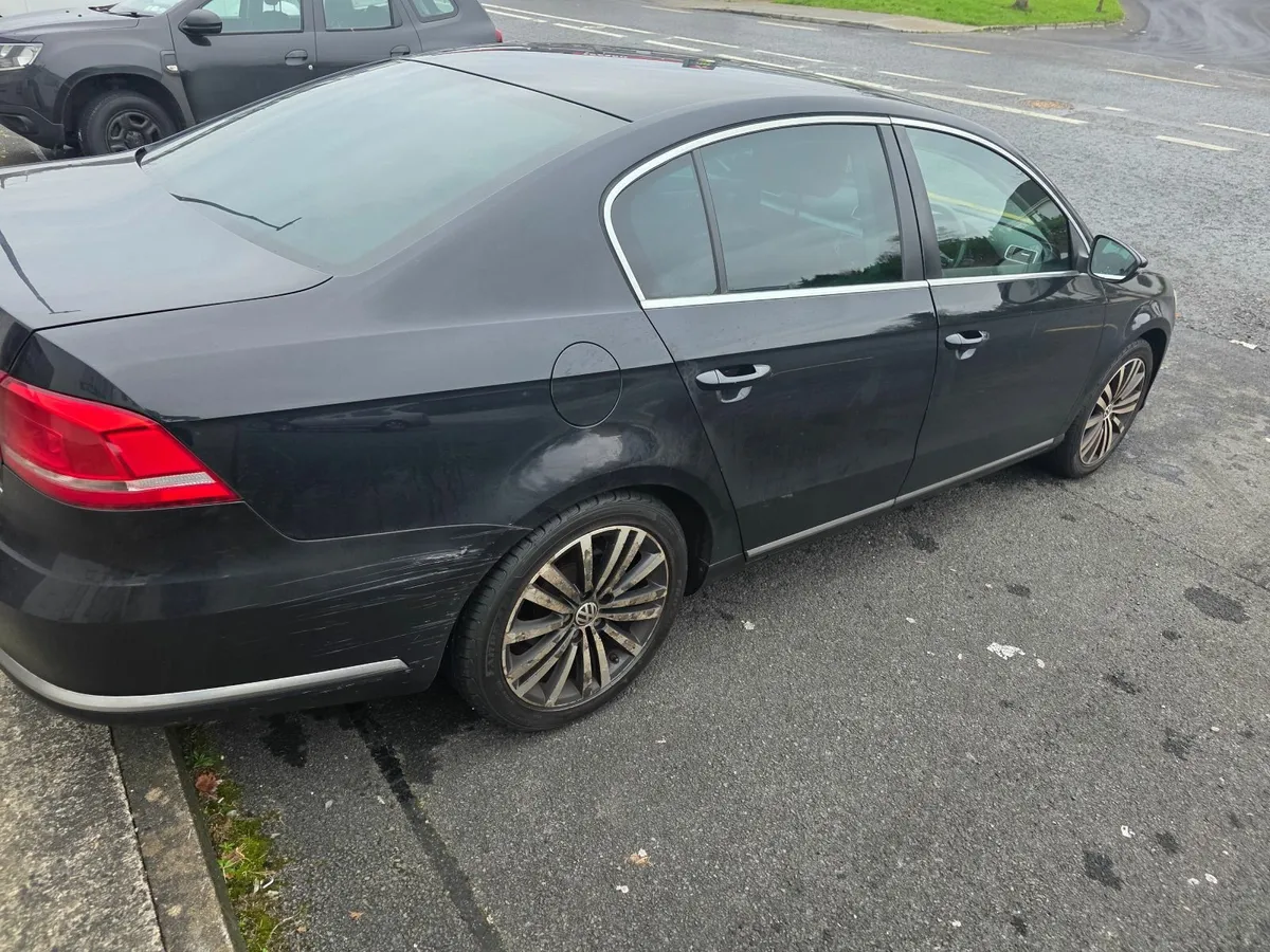 Volkswagen Passat 2012 - Image 3