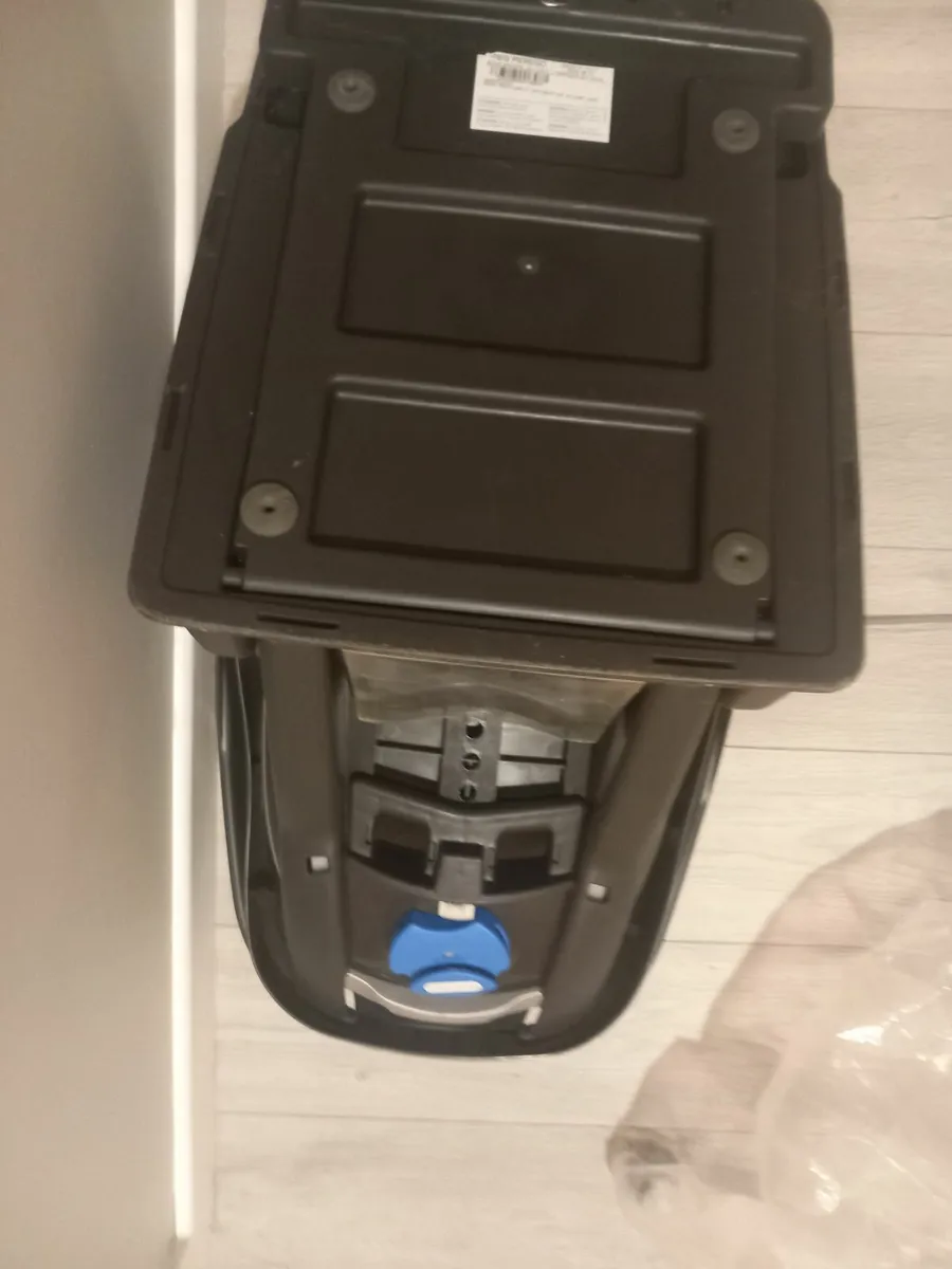 Childs car seat - Image 1