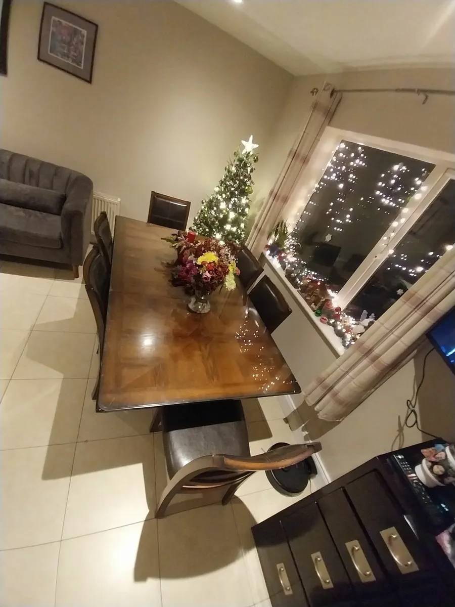 Hard wood table extendable - Image 2