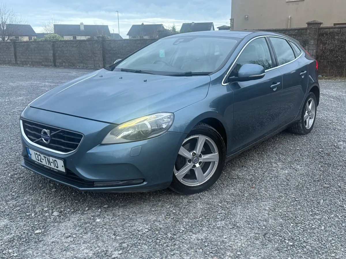 2013 Volvo V40 NCT 11/26 - Image 4