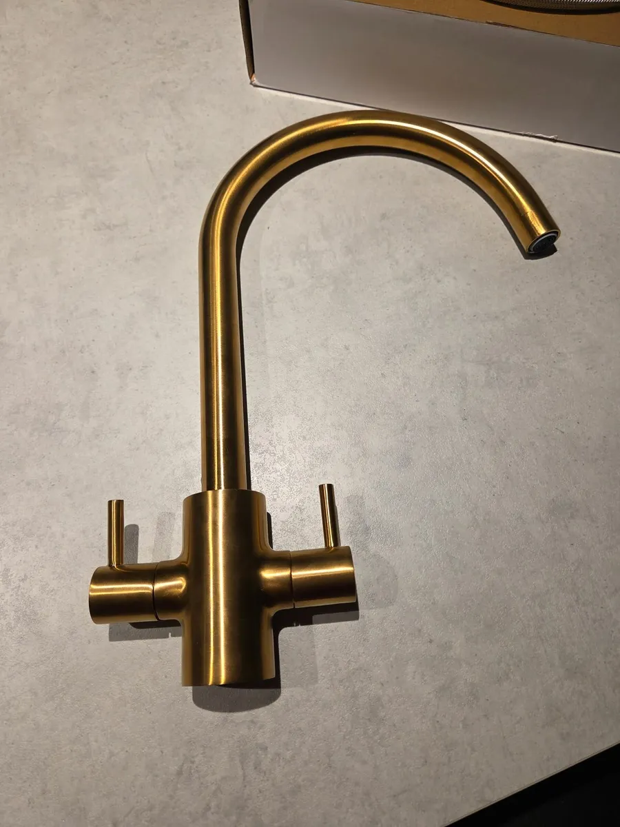 Brass kitchen tap - Image 3