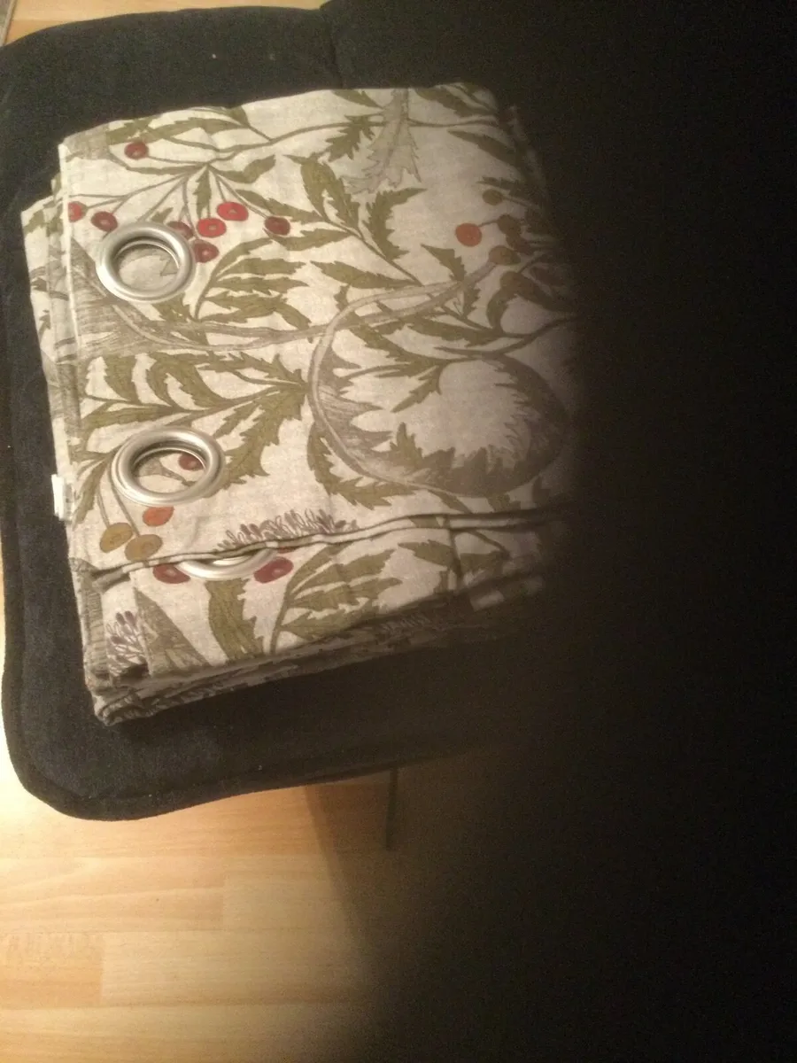 Curtains - Image 1